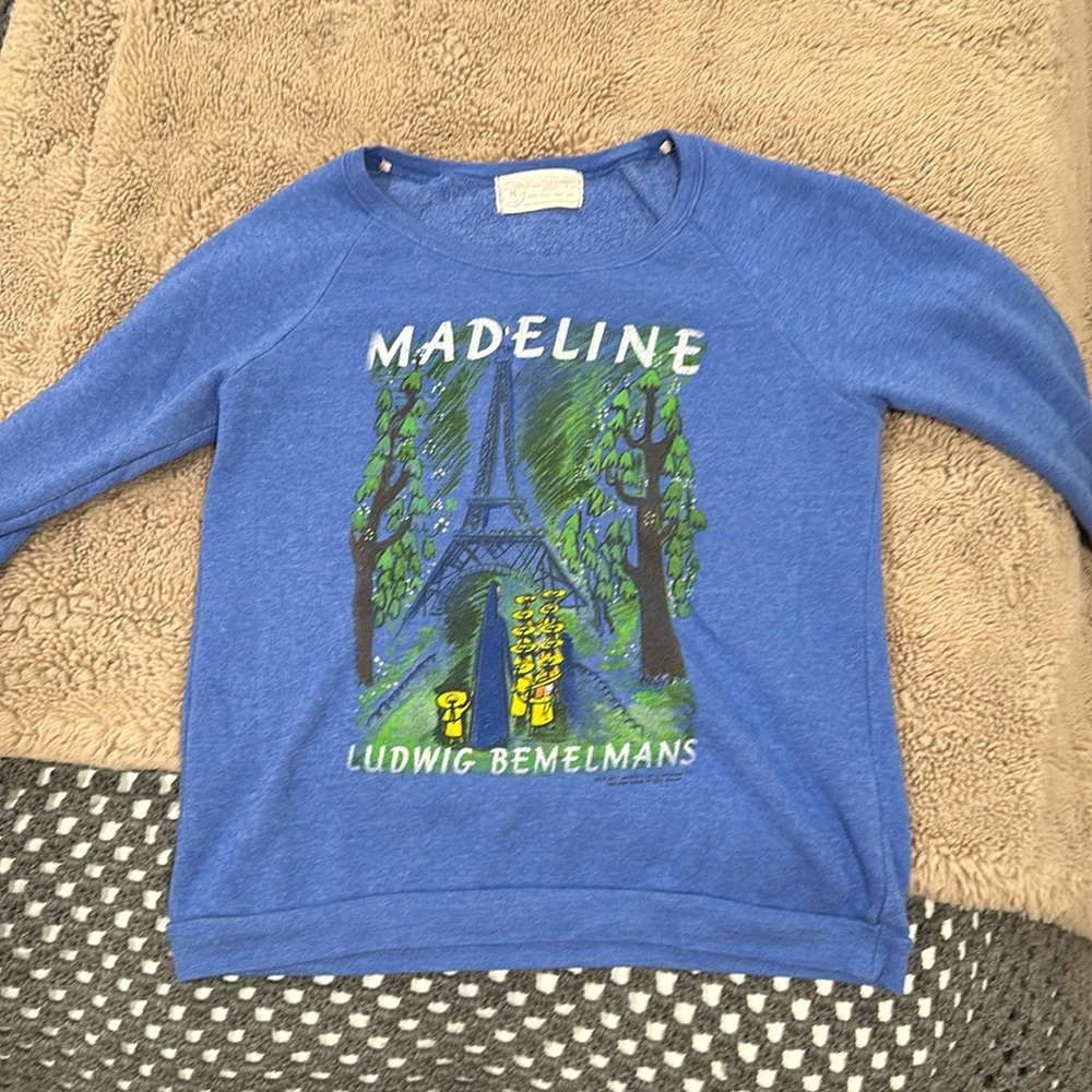 Adorable Madeline sweatshirt crew neck. Vintage from a small boutique.
